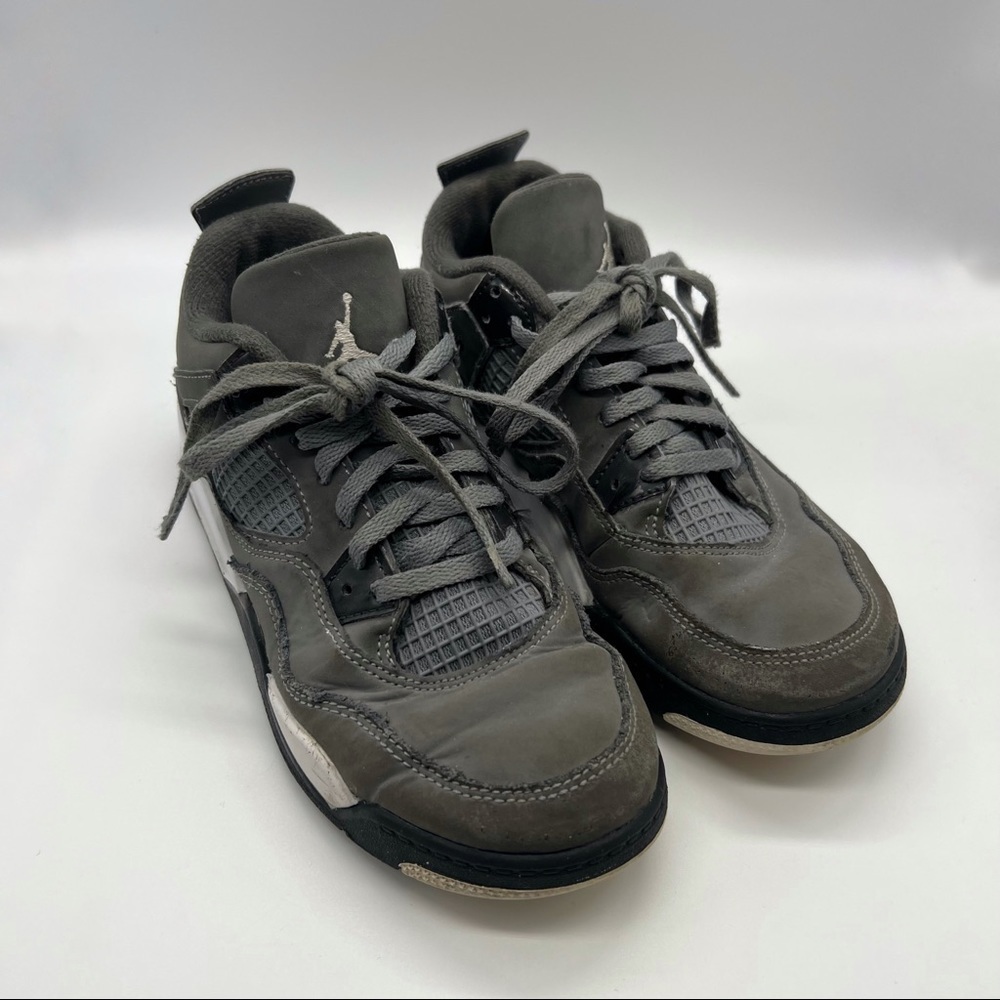Jordan 4 Retro Cool Grey Sneakers